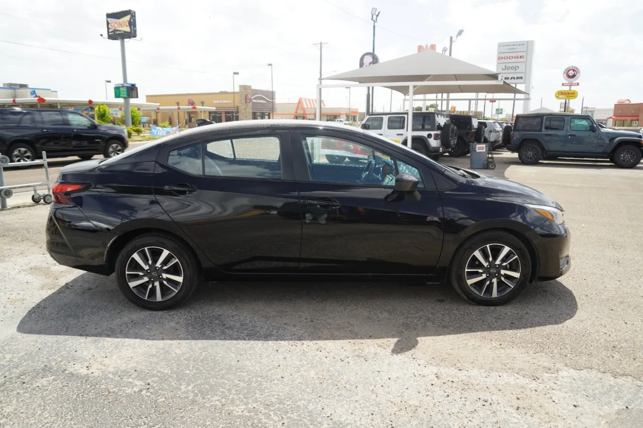 2025 Nissan Versa Sedan SV - Photo 4