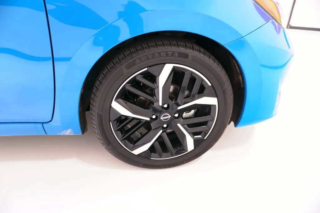 2025 Nissan Versa SR