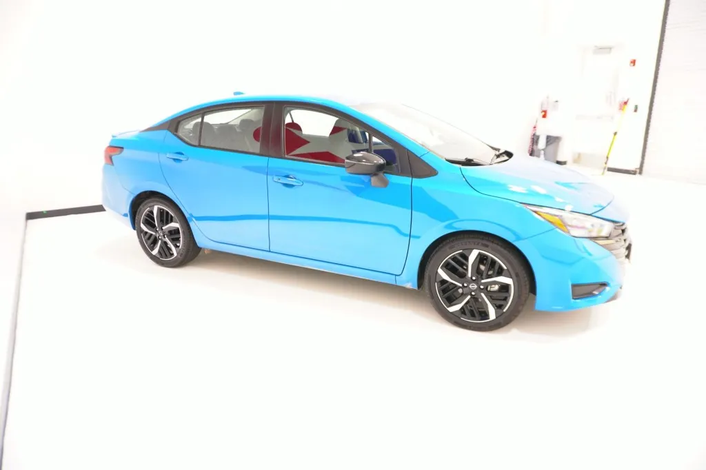 2025 Nissan Versa SR