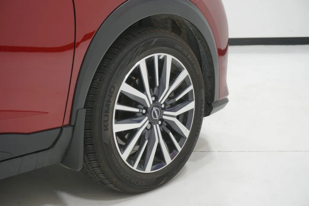 2022 Nissan Kicks SV