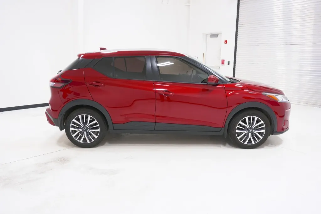 2022 Nissan Kicks SV