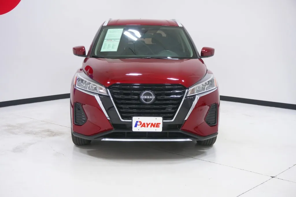 2022 Nissan Kicks SV