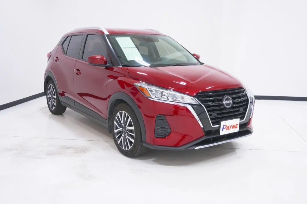 2022 Nissan Kicks SV