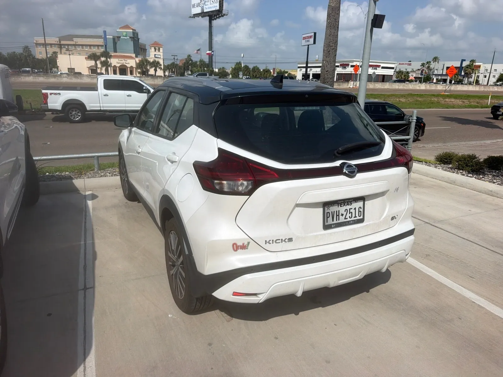 2021 Nissan Kicks SV 2021 Nissan Kicks SV