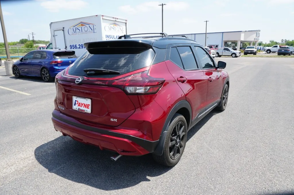 2024 Nissan Kicks SR
