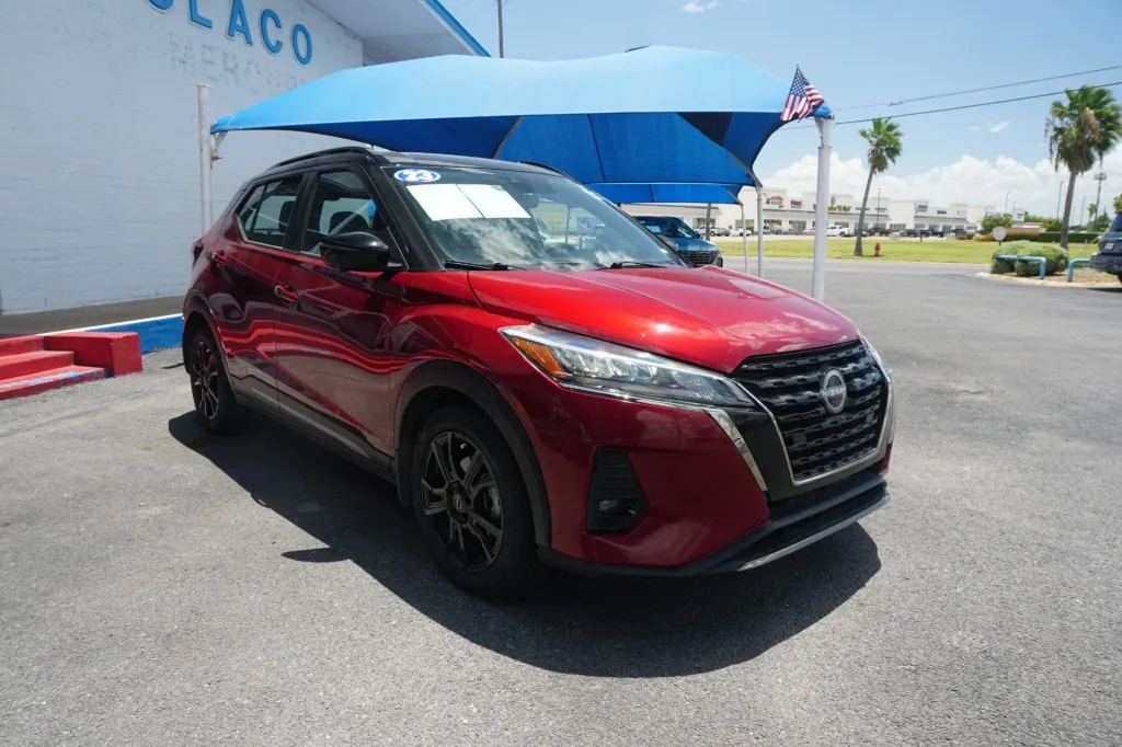 2023 Nissan Kicks SR