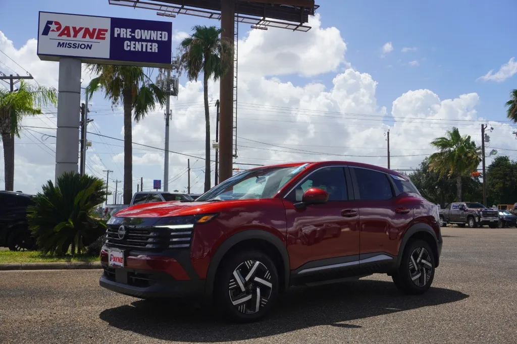 2025 Nissan Kicks SV
