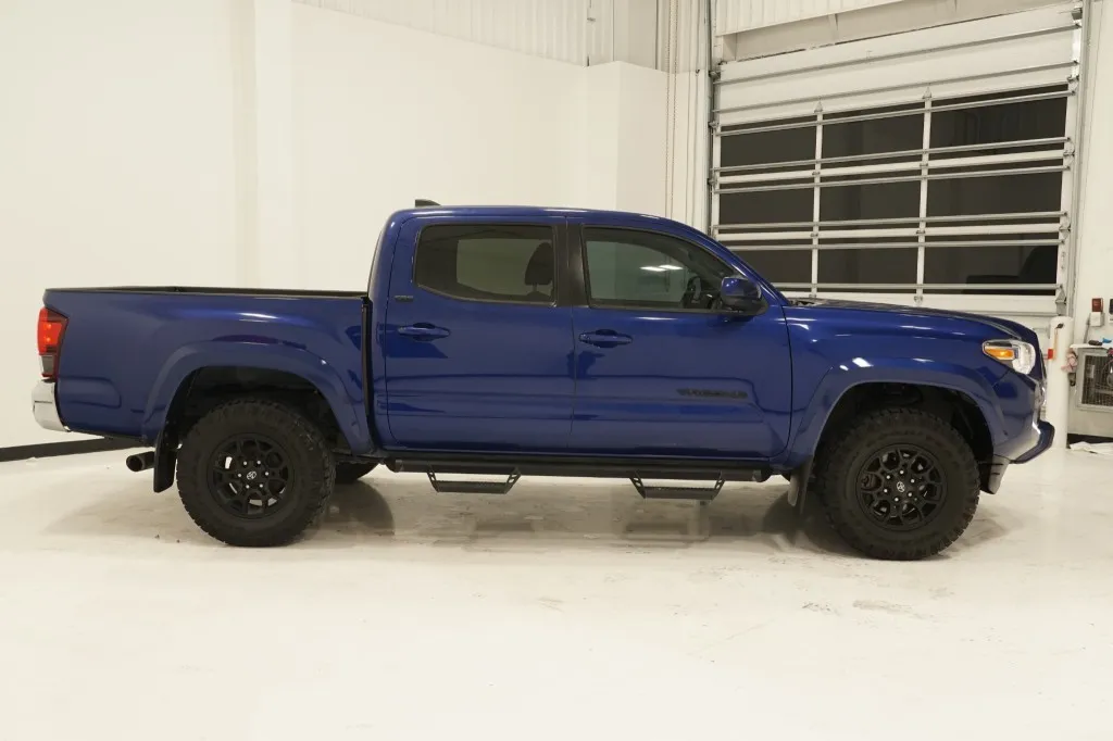2022 Toyota Tacoma 2WD SR5
