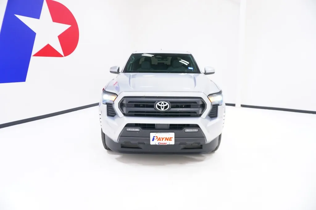 2026 Toyota Tacoma 2WD SR5