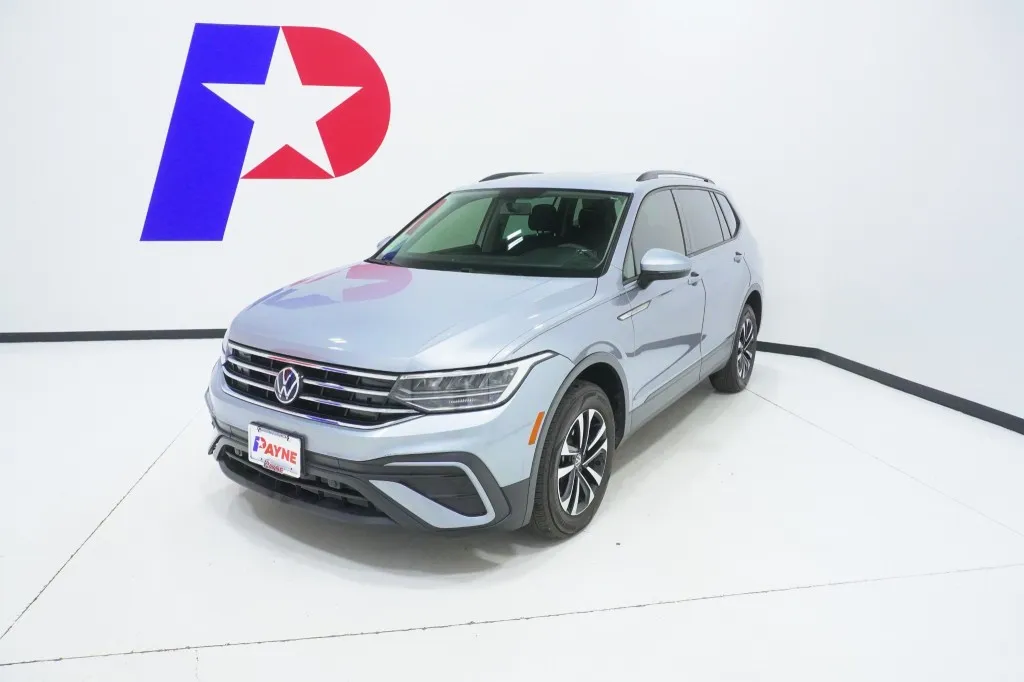 2022 Volkswagen Tiguan S's photo