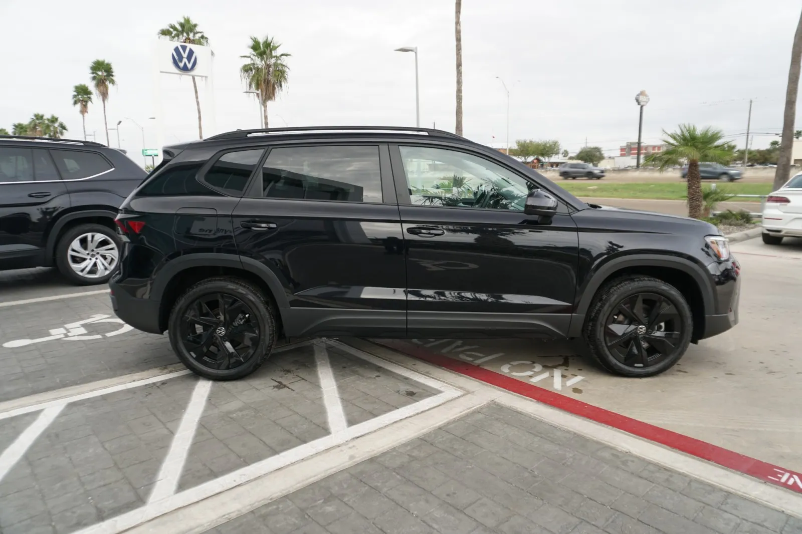 2026 Volkswagen Taos SE Black 2026 Volkswagen Taos SE Black