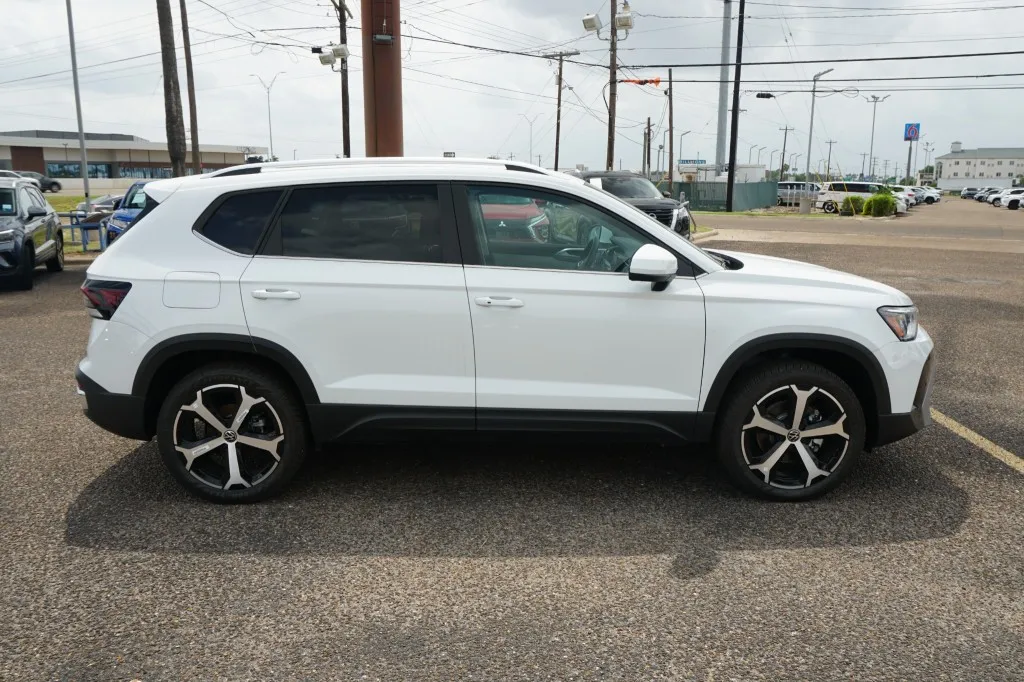 2026 Volkswagen Taos SEL