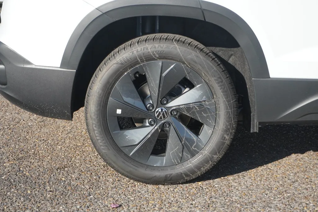 2027 Volkswagen Taos S