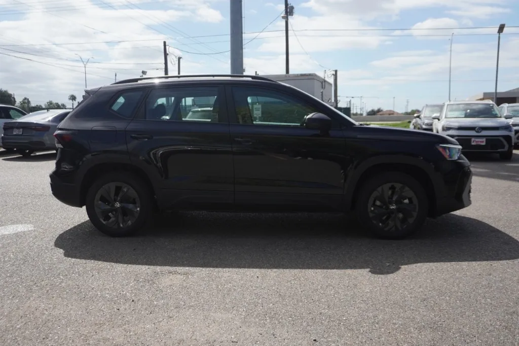 2027 Volkswagen Taos S