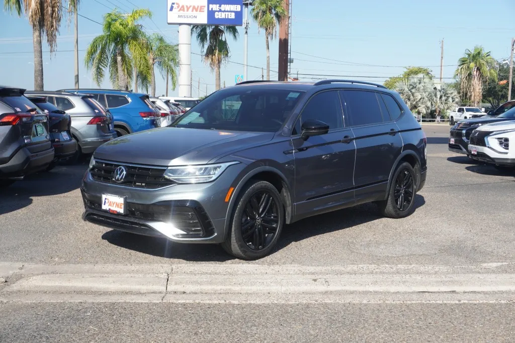 2022 Volkswagen Tiguan SE R-Line Black