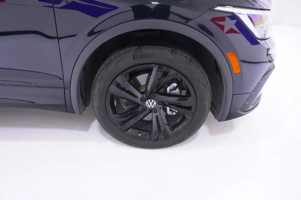 2024 Volkswagen Tiguan SE R-Line Black