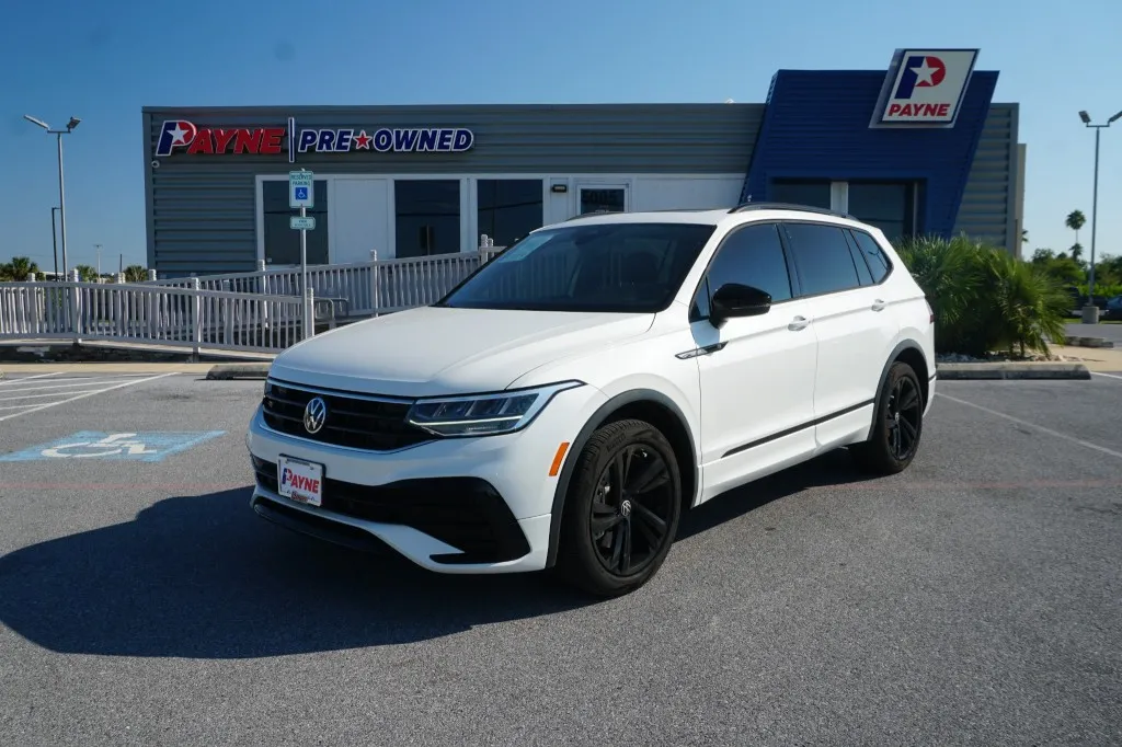 2024 Volkswagen Tiguan SE R-Line Black