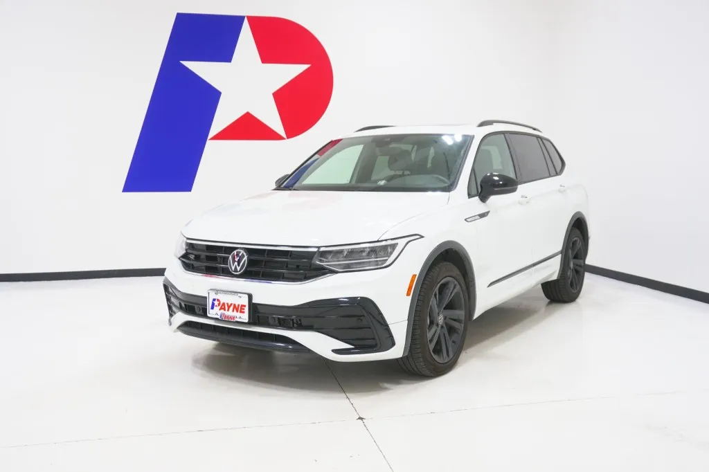 2024 Volkswagen Tiguan SE R-Line Black