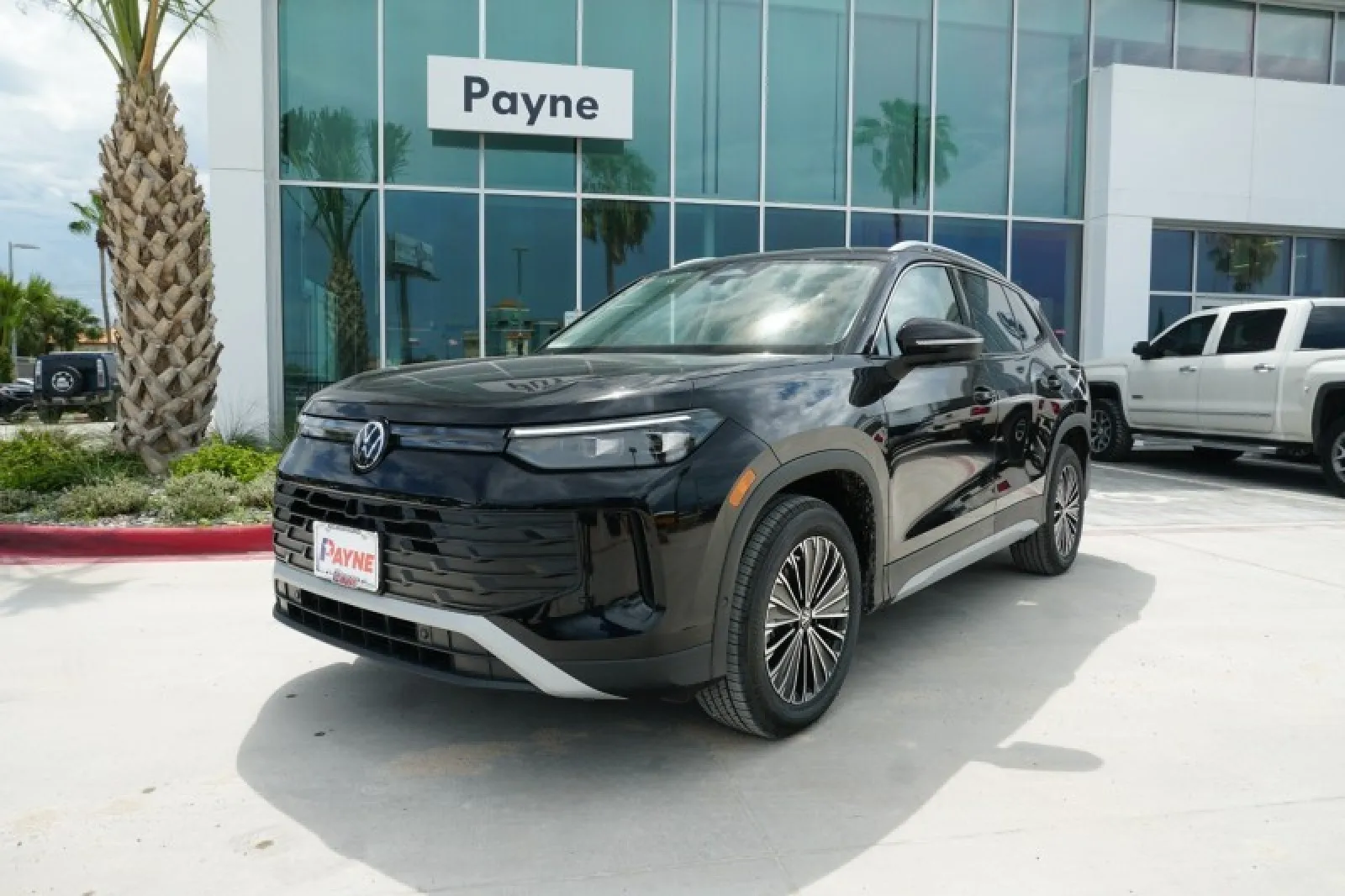 2026 Volkswagen Tiguan S's photo