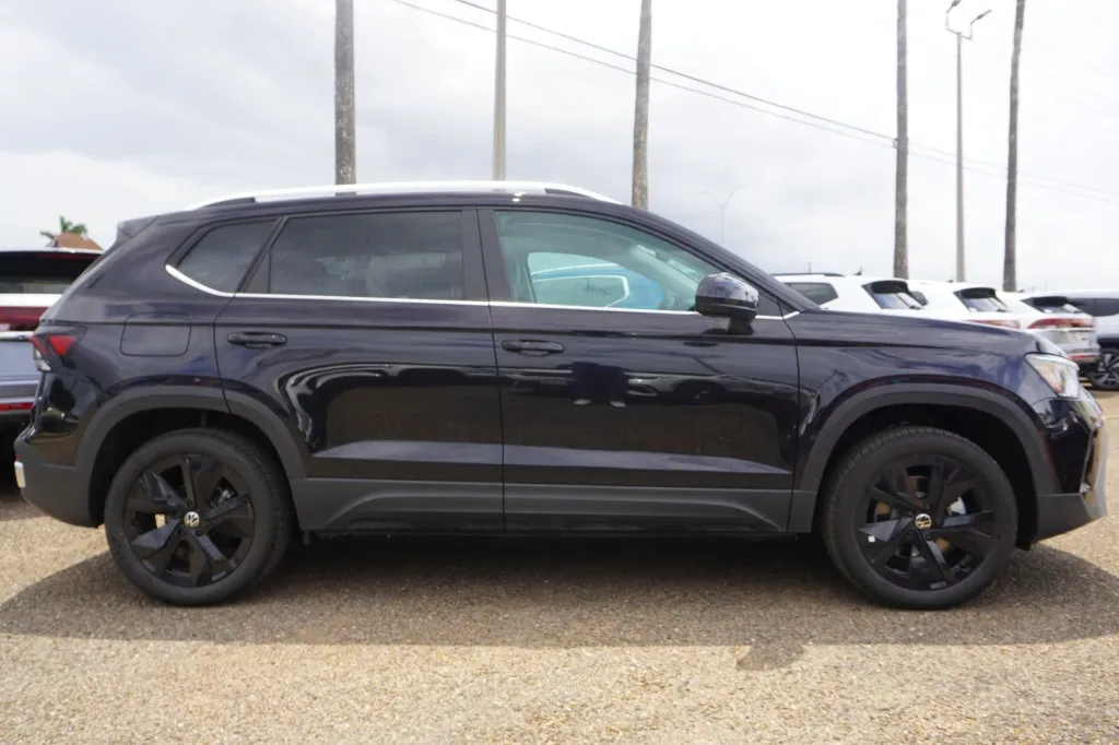 2026 Volkswagen Taos SE