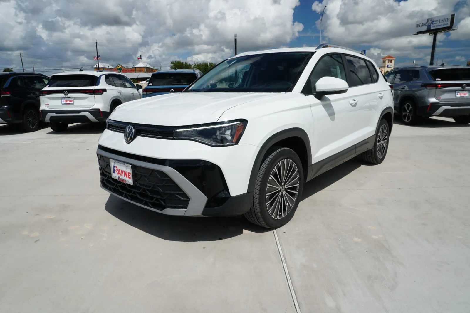 2025 Volkswagen Taos SE