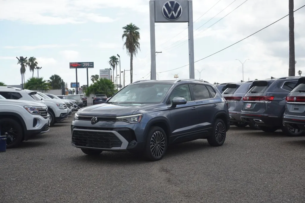 2025 Volkswagen Taos SE