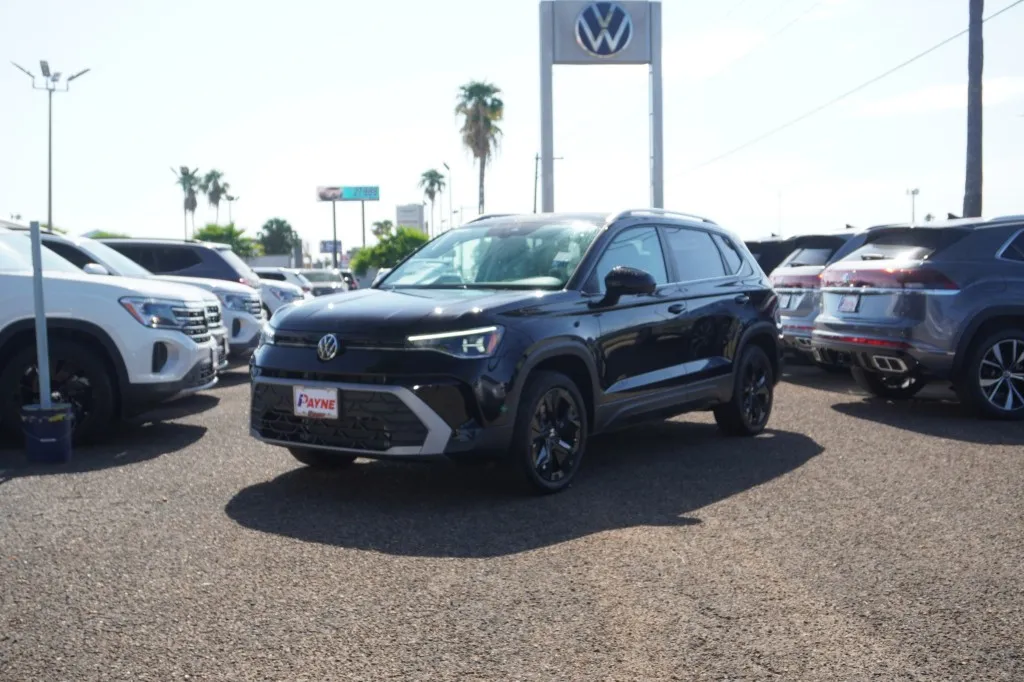 2025 Volkswagen Taos SE