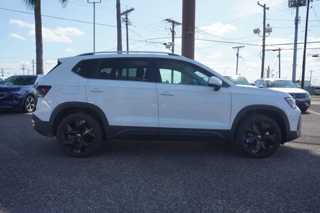 2026 Volkswagen Taos SE
