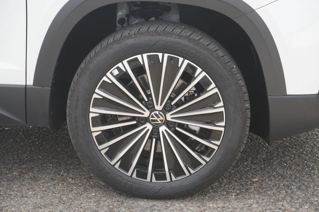 2027 Volkswagen Taos SE 2027 Volkswagen Taos SE