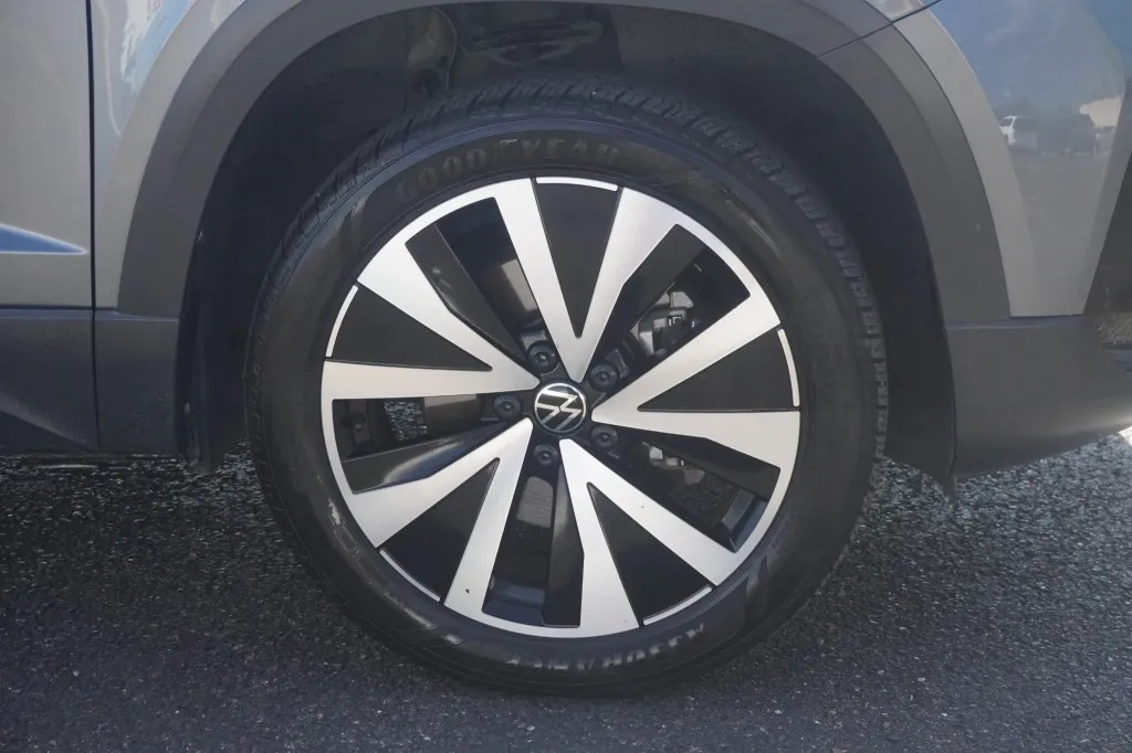 2023 Volkswagen Taos SE