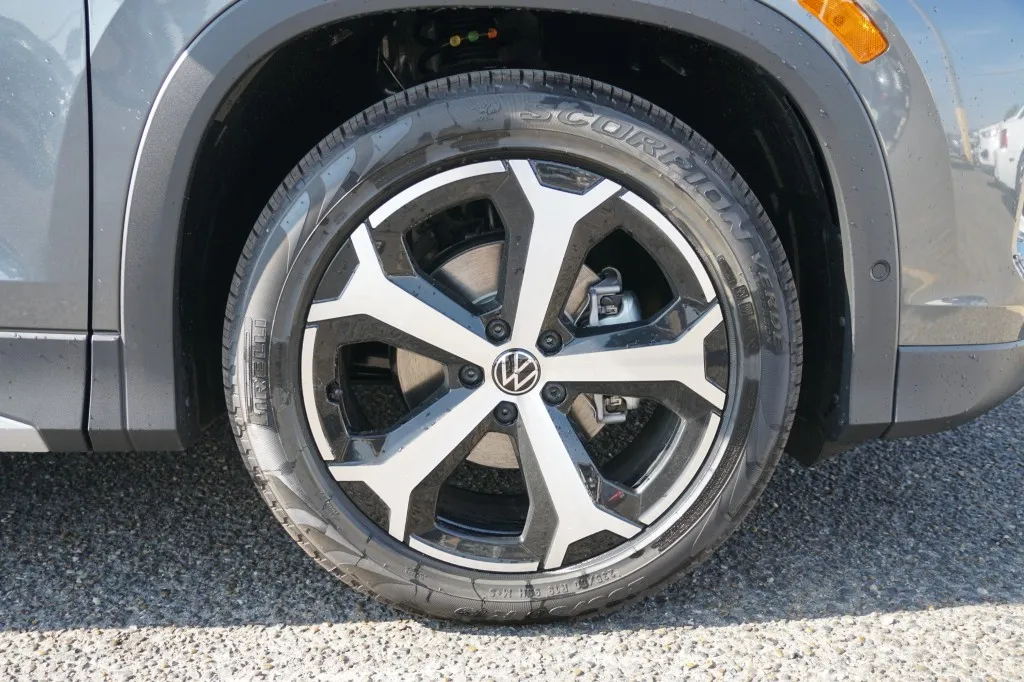 2026 Volkswagen Tiguan SE