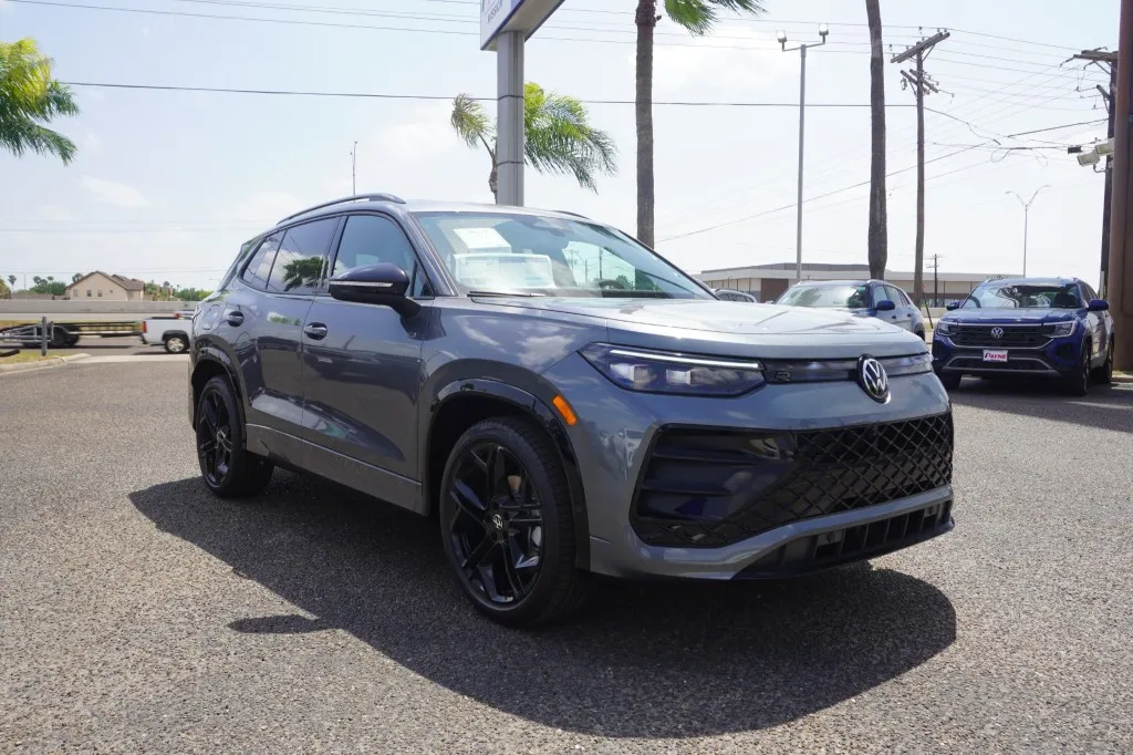 2026 Volkswagen Tiguan SE R-Line Black