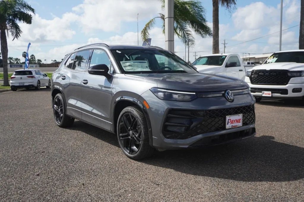 2026 Volkswagen Tiguan SE R-Line Black