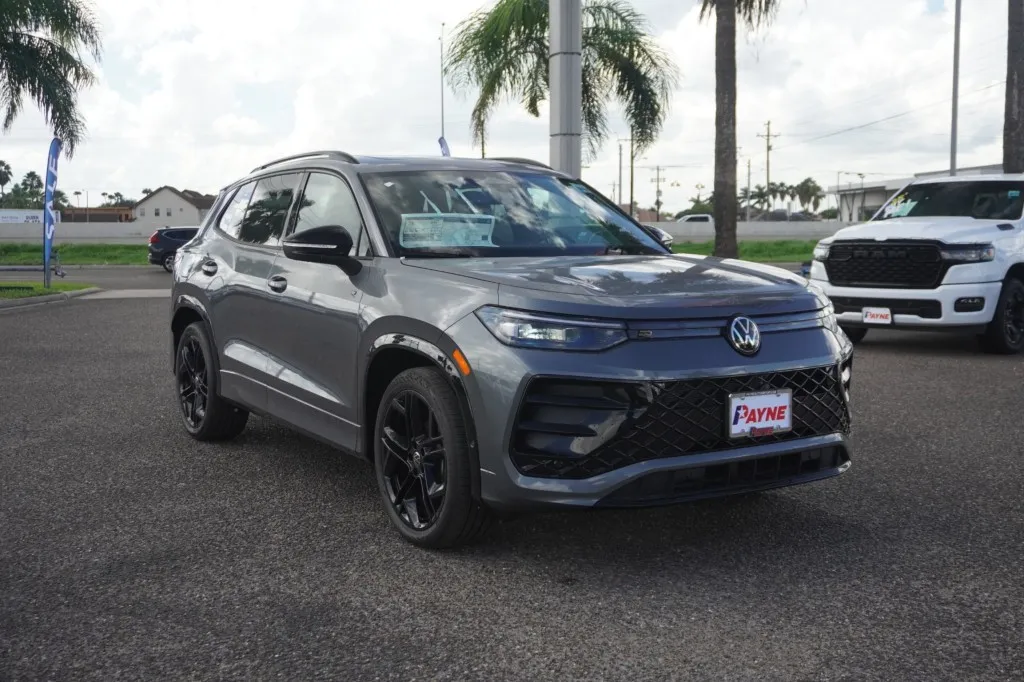 2026 Volkswagen Tiguan SE R-Line Black 2026 Volkswagen Tiguan SE R-Line Black