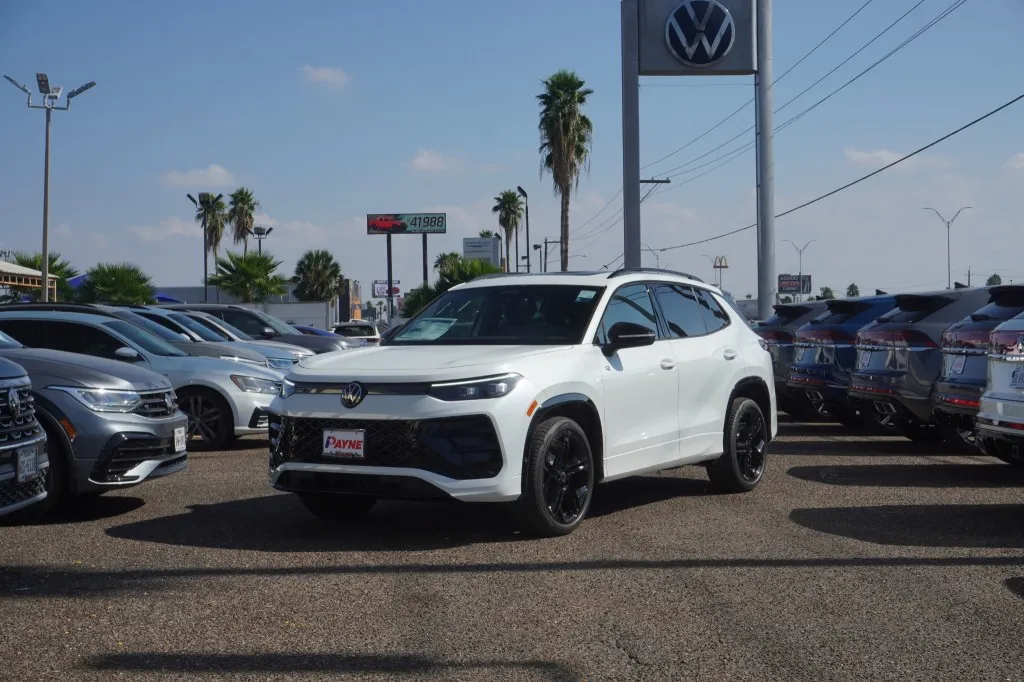 2026 Volkswagen Tiguan SE R-Line Black