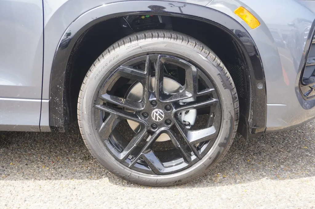 2026 Volkswagen Tiguan SE R-Line Black 2026 Volkswagen Tiguan SE R-Line Black