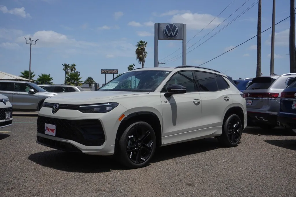 2026 Volkswagen Tiguan SE R-Line Black