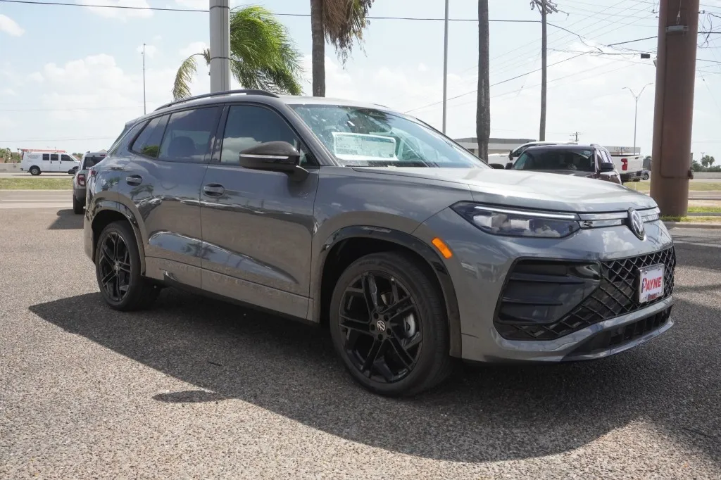 2026 Volkswagen Tiguan SE R-Line Black