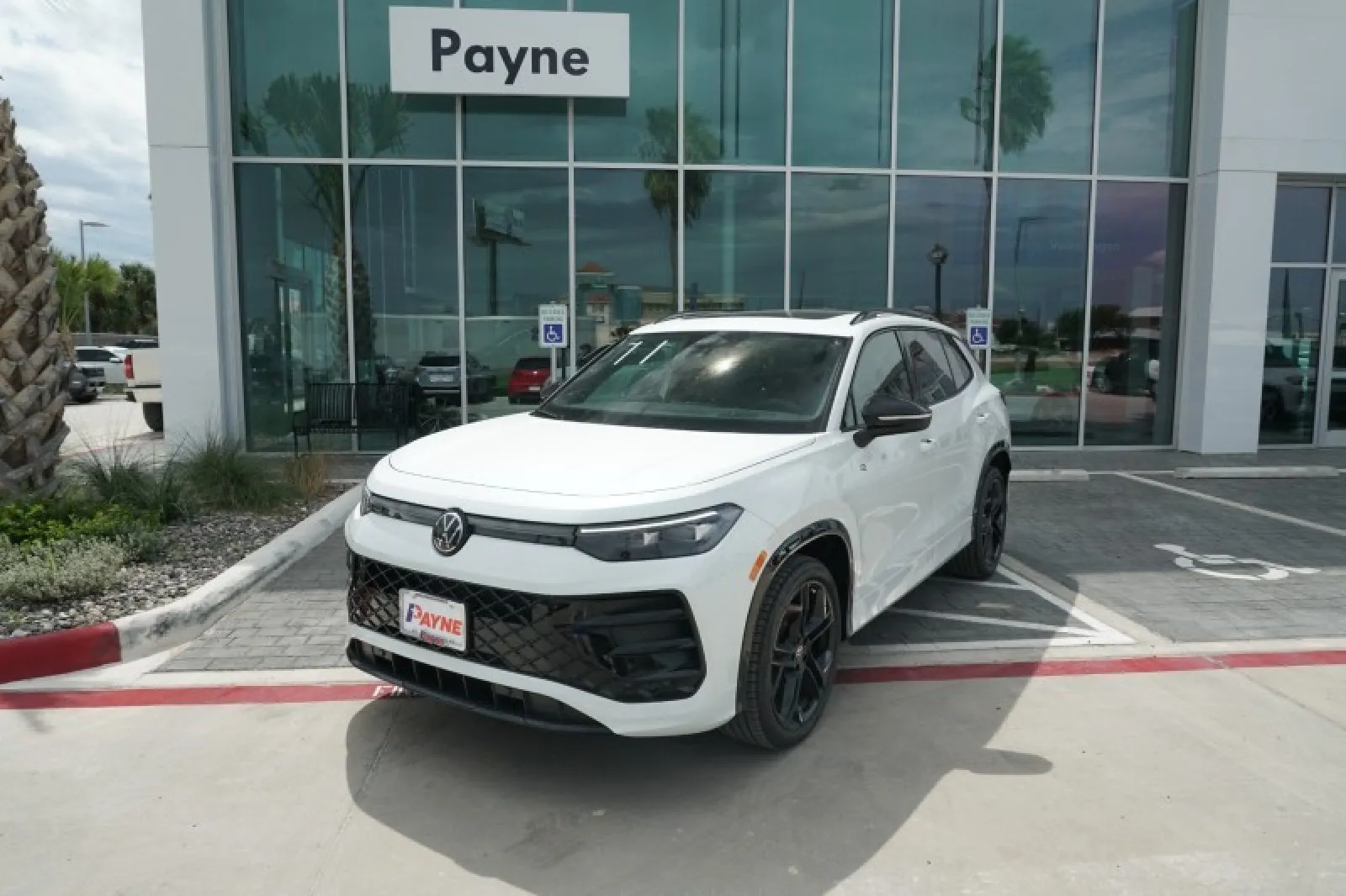 2026 Volkswagen Tiguan SE R-Line Black