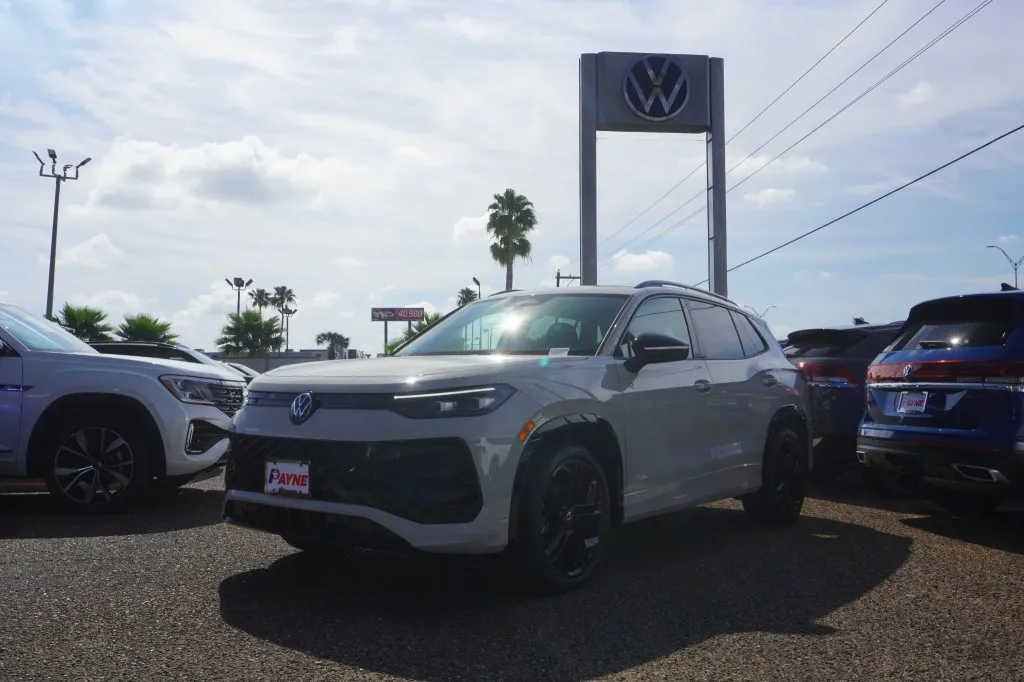 2026 Volkswagen Tiguan SE R-Line Black