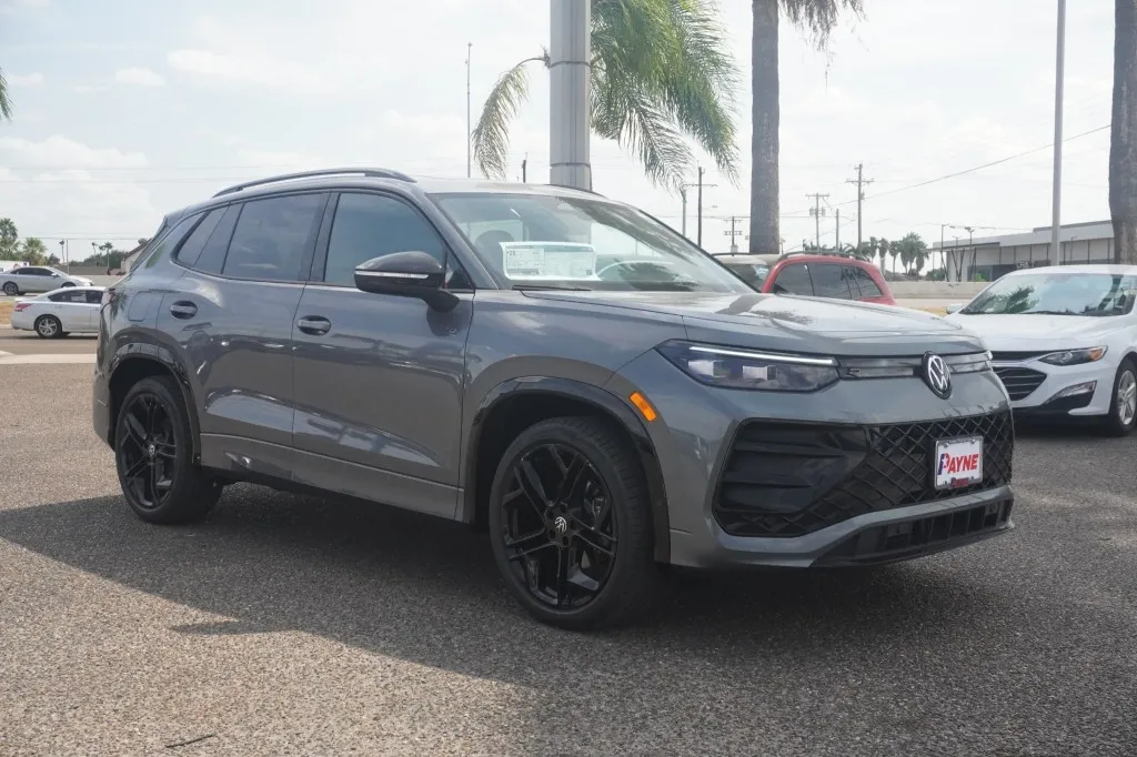 2026 Volkswagen Tiguan SE R-Line Black