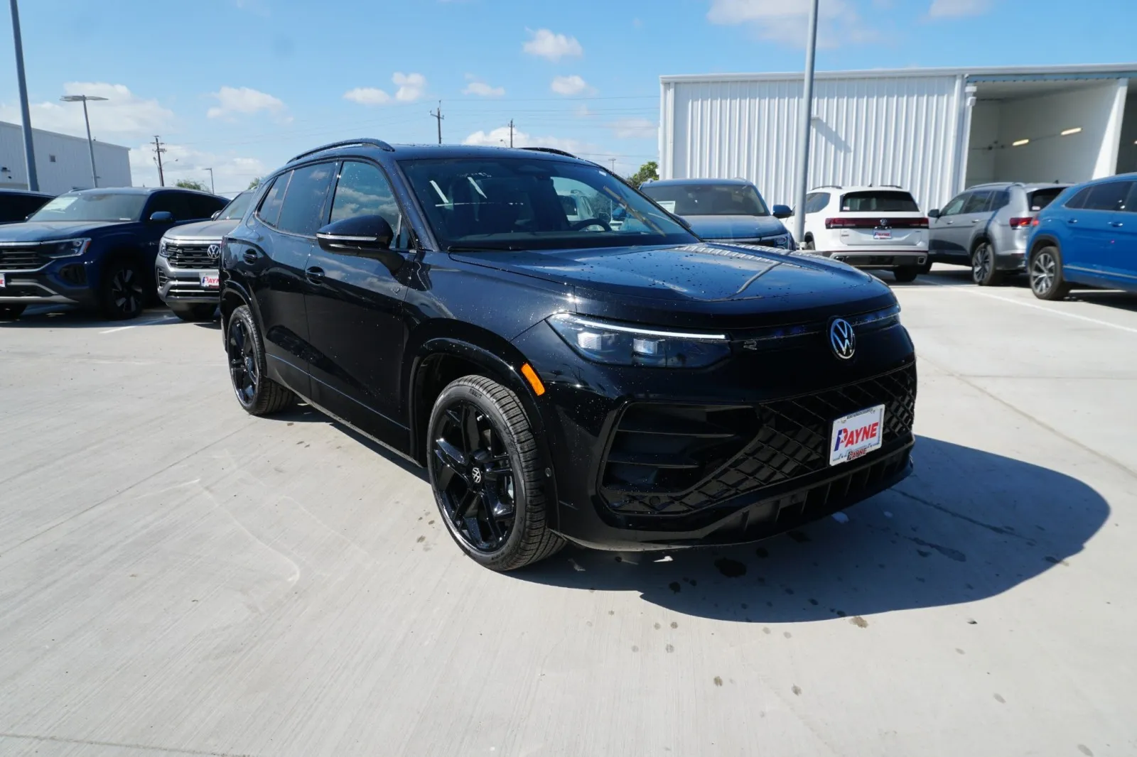 2026 Volkswagen Tiguan SE R-Line Black