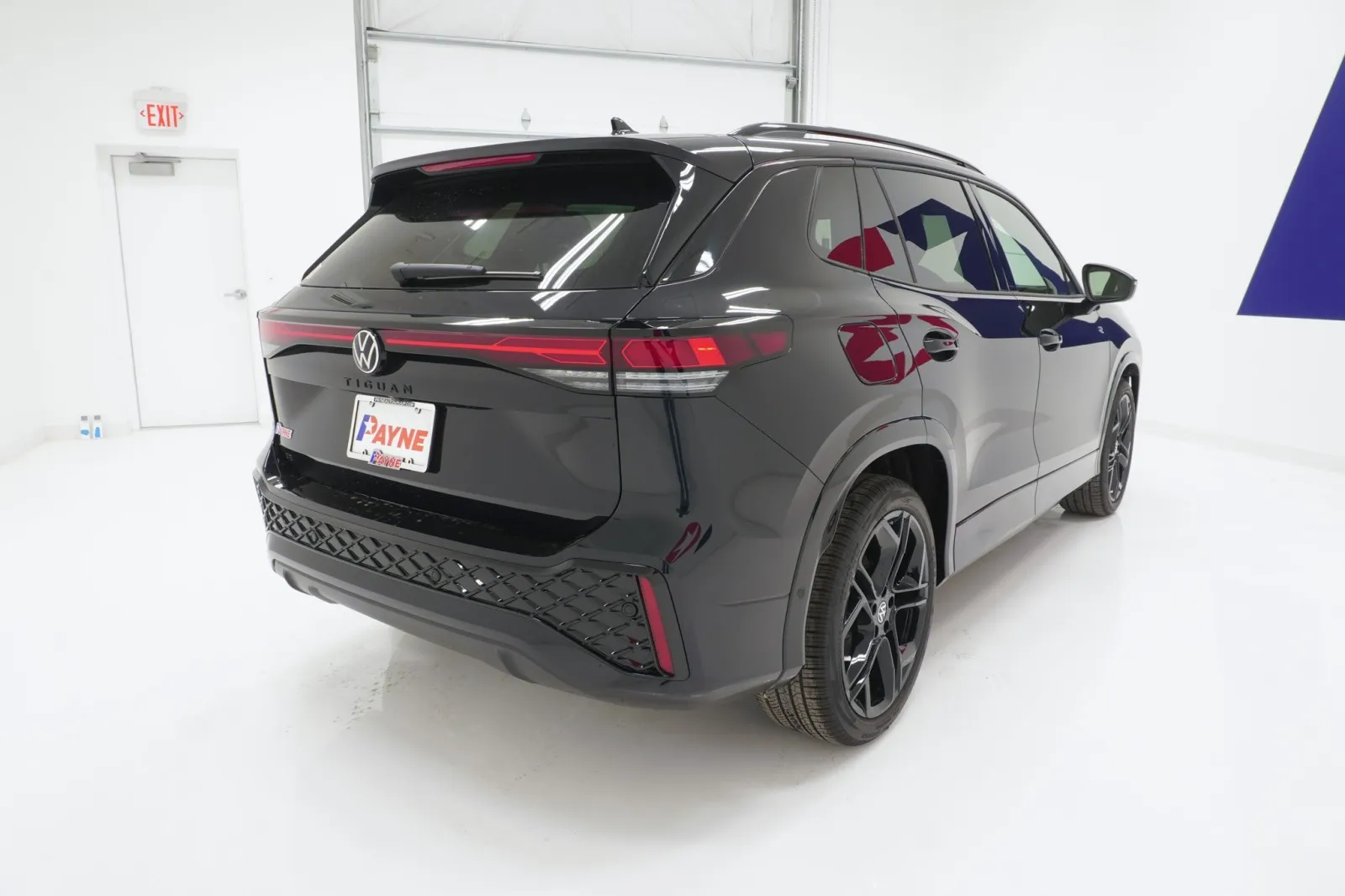 2026 Volkswagen Tiguan SE R-Line Black