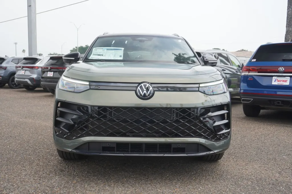 2026 Volkswagen Tiguan SE R-Line Black