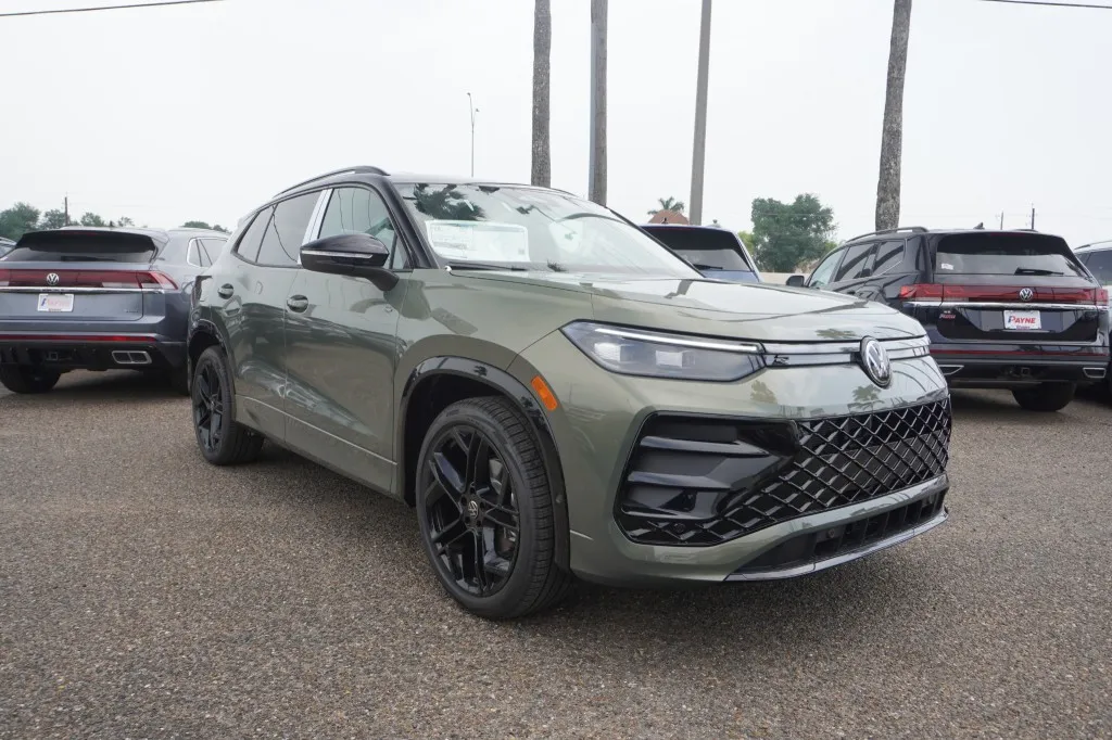 2026 Volkswagen Tiguan SE R-Line Black