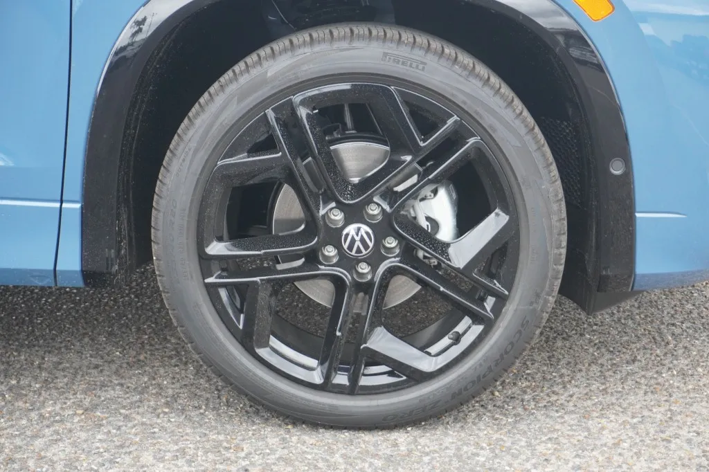 2026 Volkswagen Tiguan SE R-Line Black 2026 Volkswagen Tiguan SE R-Line Black