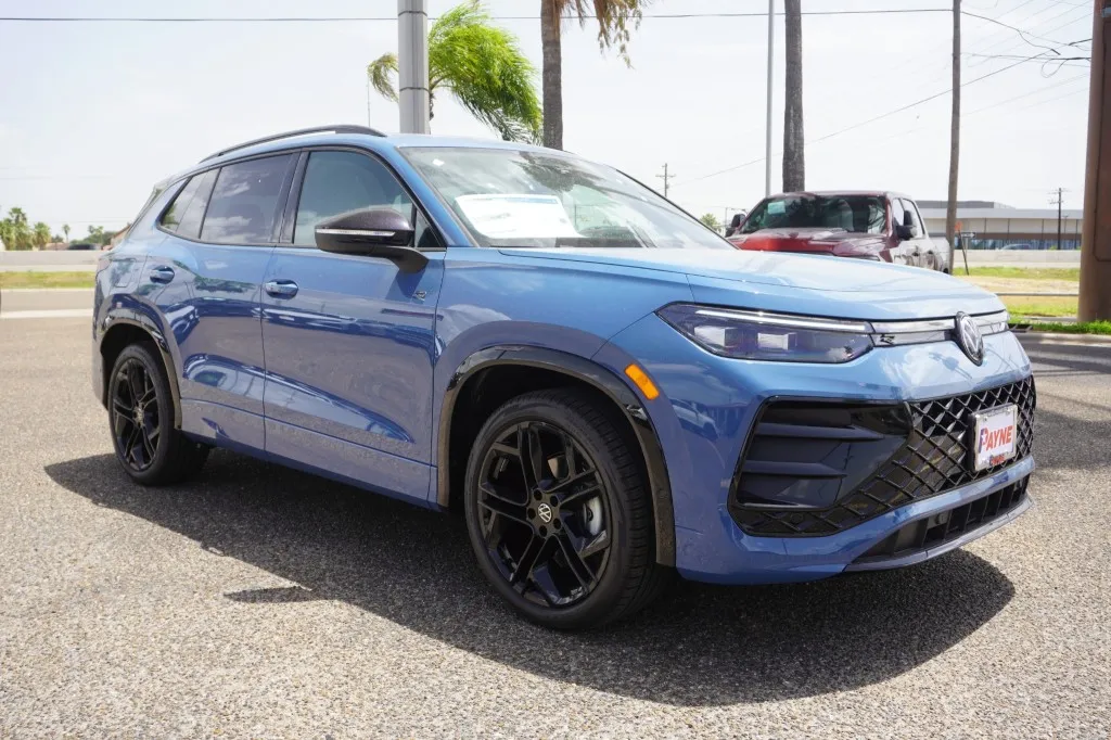 2026 Volkswagen Tiguan SE R-Line Black