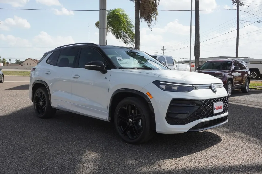 2026 Volkswagen Tiguan SE R-Line Black 2026 Volkswagen Tiguan SE R-Line Black