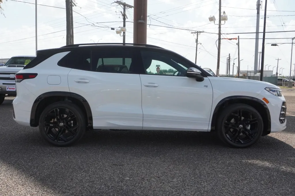 2026 Volkswagen Tiguan SE R-Line Black 2026 Volkswagen Tiguan SE R-Line Black