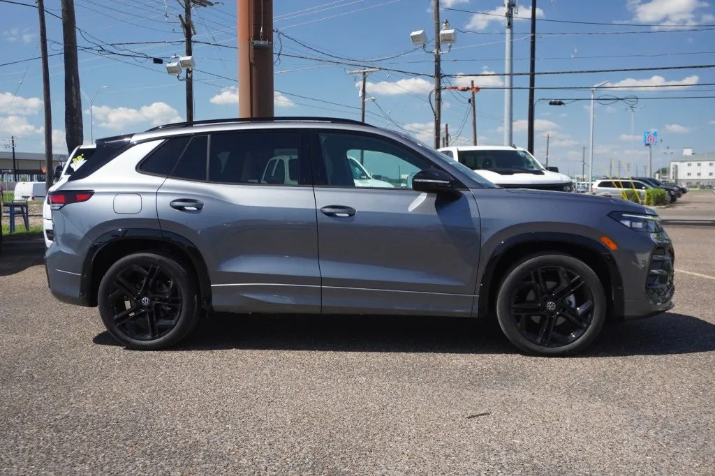 2026 Volkswagen Tiguan SE R-Line Black 2026 Volkswagen Tiguan SE R-Line Black